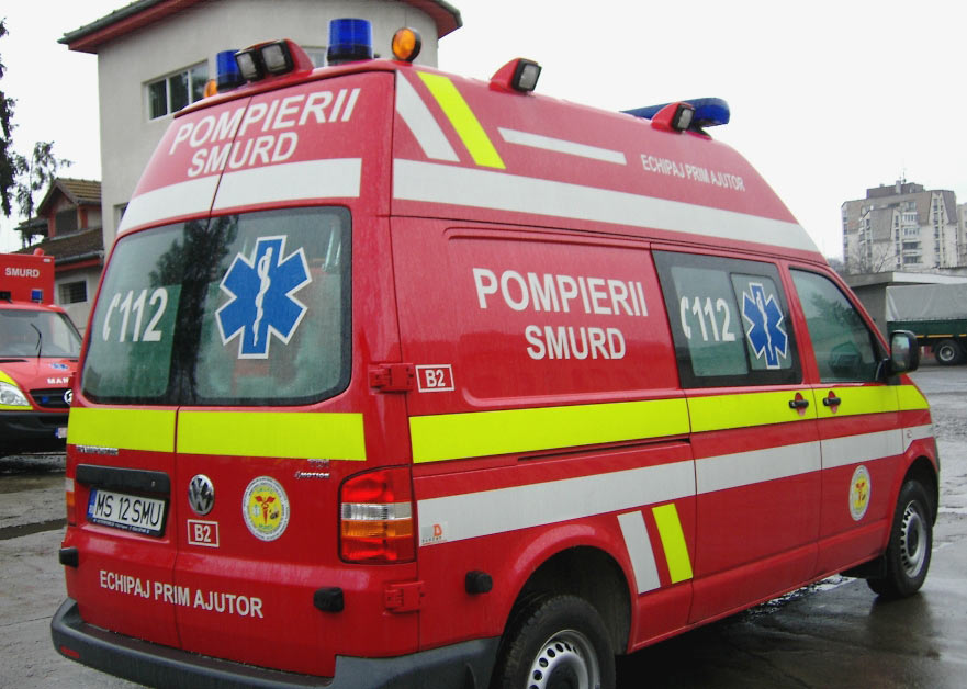 Pieton beat lovit de masina la Band