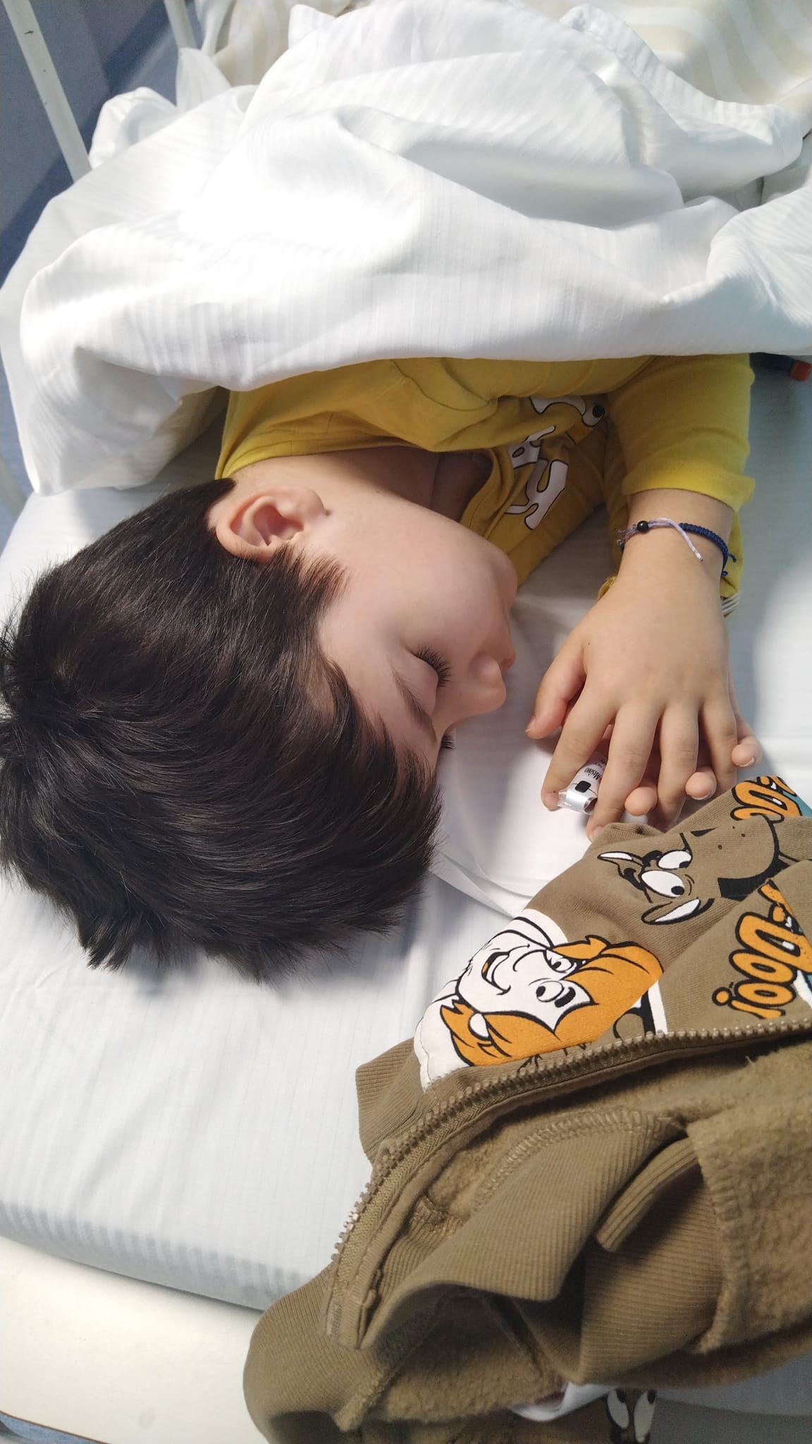 Ajută-l pe Luca, un băiețel curajos de numai 7 anișori, să câștige a doua bătălie împotriva cancerului Ajută-l pe Luca, un băiețel curajos de numai 7 anișori, să câștige a doua bătălie împotriva cancerului