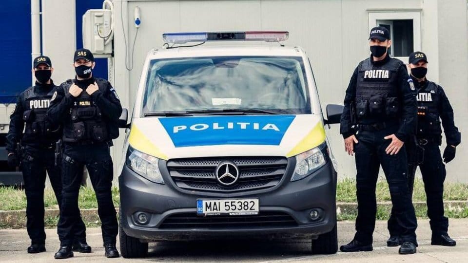 Tânăr de 21 de ani din județul Cluj, reținut de polițiștii din LUDUȘ Tânăr de 21 de ani din județul Cluj, reținut de polițiștii din LUDUȘ