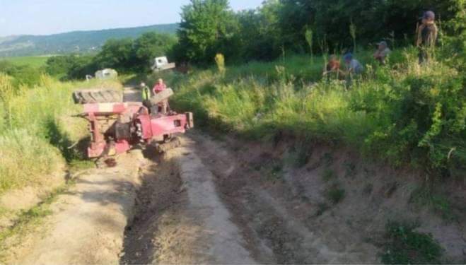 Accident de tractor langa Sovata Accident de tractor langa Sovata