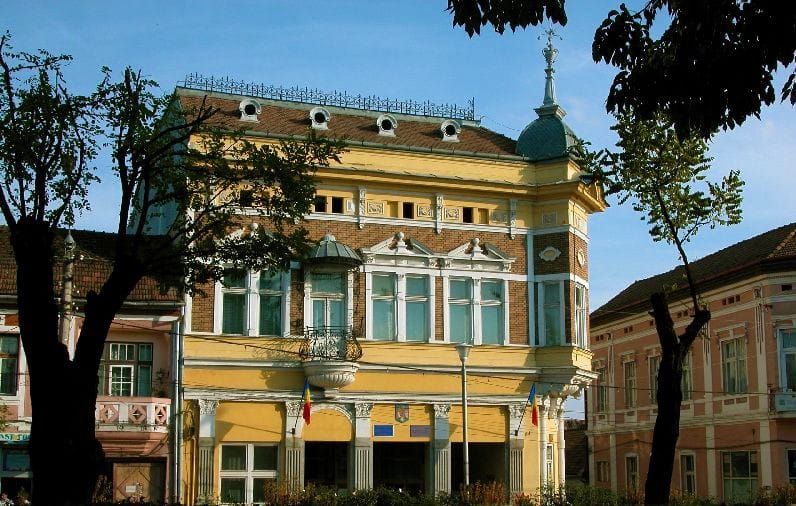 Aceasta este BESTIA din Reghin, care și-a violat, de mai multe ori, fata minoră! Aceasta este BESTIA din Reghin, care și-a violat, de mai multe ori, fata minoră!