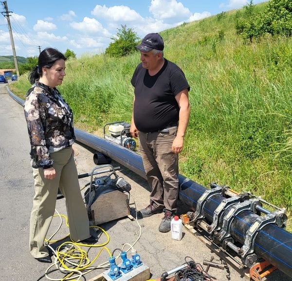 Dumitrița Gliga: 𝐂𝐮𝐫𝐠𝐞 𝐚𝐩𝐚̆ 𝐩𝐞 𝐦𝐚𝐠𝐢𝐬𝐭𝐫𝐚𝐥𝐚 𝐌𝐢𝐡𝐞𝐬̦𝐮 𝐝𝐞 𝐂𝐚̂𝐦𝐩𝐢𝐞 – 𝐋𝐮𝐝𝐮𝐬̦! Dumitrița Gliga: 𝐂𝐮𝐫𝐠𝐞 𝐚𝐩𝐚̆ 𝐩𝐞 𝐦𝐚𝐠𝐢𝐬𝐭𝐫𝐚𝐥𝐚 𝐌𝐢𝐡𝐞𝐬̦𝐮 𝐝𝐞 𝐂𝐚̂𝐦𝐩𝐢𝐞 – 𝐋𝐮𝐝𝐮𝐬̦!
