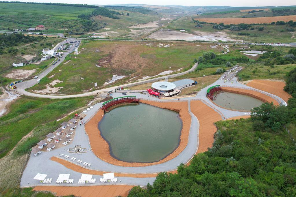 Ștrandul Durgău Turda: Oaza de sănătate cu apă sărată din inima Transilvaniei Ștrandul Durgău Turda: Oaza de sănătate cu apă sărată din inima Transilvaniei