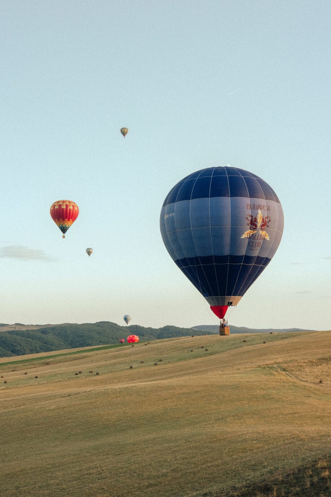Descoperă magia zborului la cea de-a 18-a Paradă a Baloanelor cu Aer Cald! Descoperă magia zborului la cea de-a 18-a Paradă a Baloanelor cu Aer Cald!