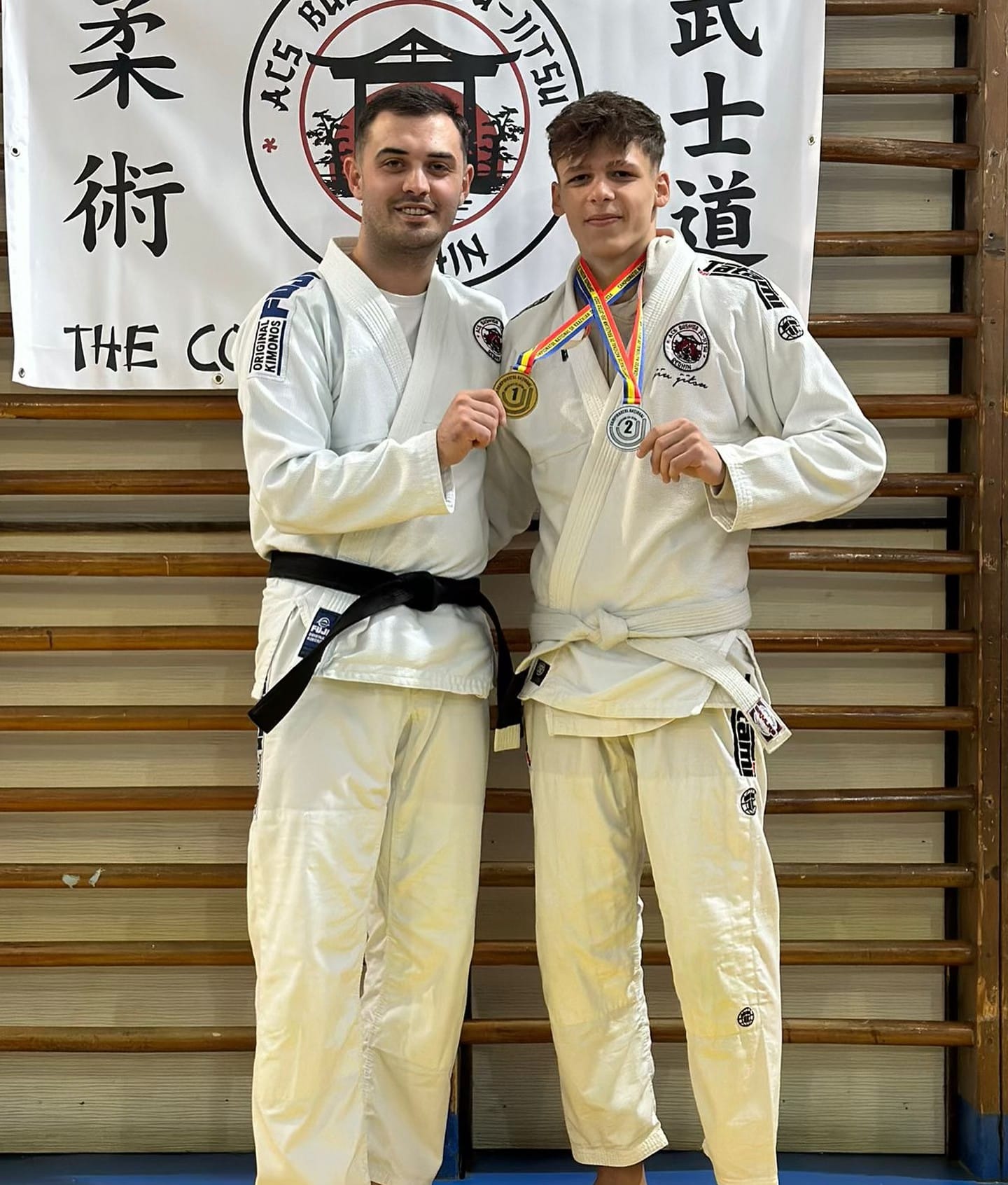 Medalii de aur și argint pentru ACS Bushido Reghin, la Campionatul Național de Brazilian Jiu-Jitsu Medalii de aur și argint pentru ACS Bushido Reghin, la Campionatul Național de Brazilian Jiu-Jitsu