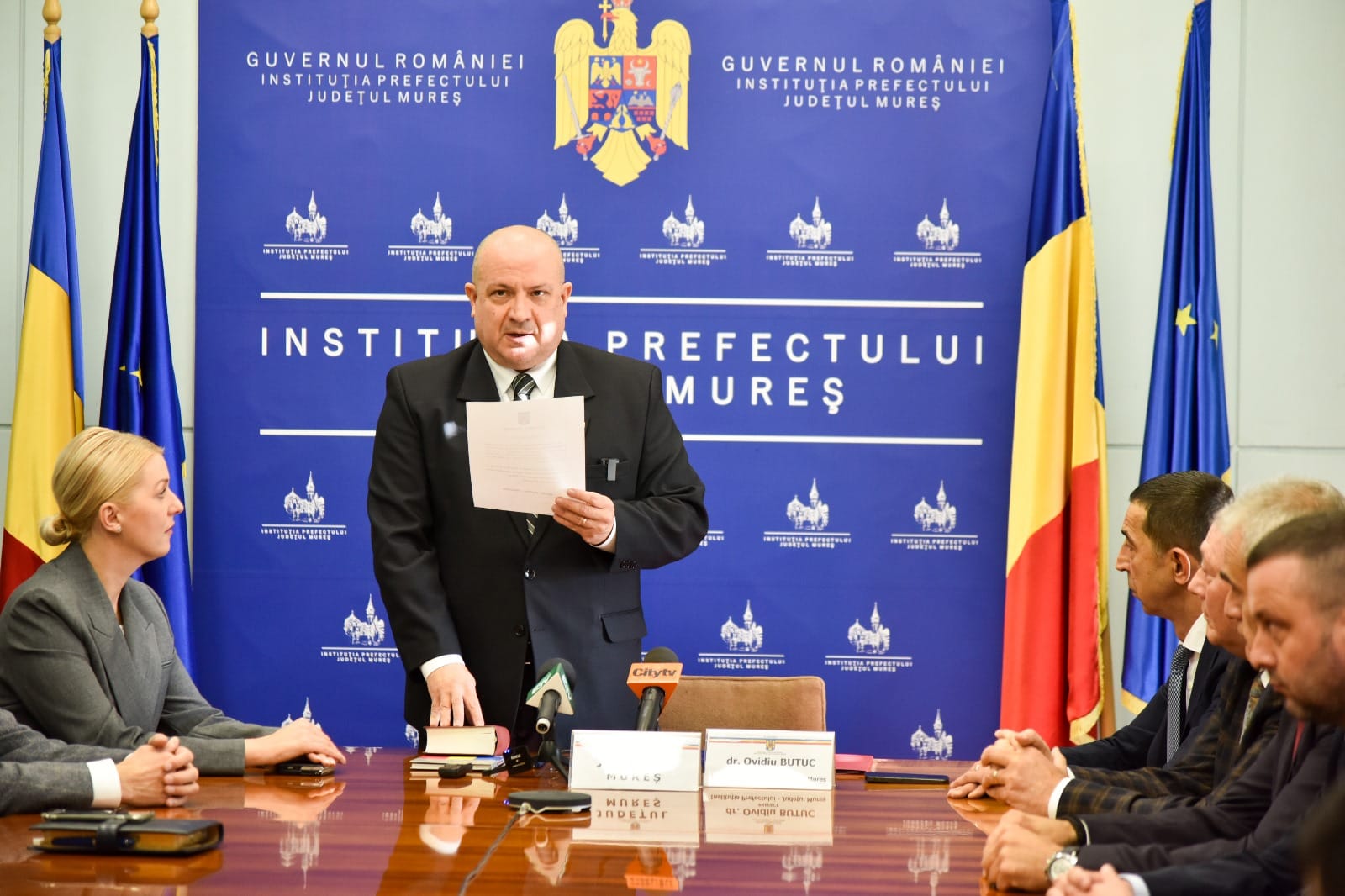 Dr. Ovidiu Butuc a depus jurământul în funcția de prefect al județului Mureș Dr. Ovidiu Butuc a depus jurământul în funcția de prefect al județului Mureș
