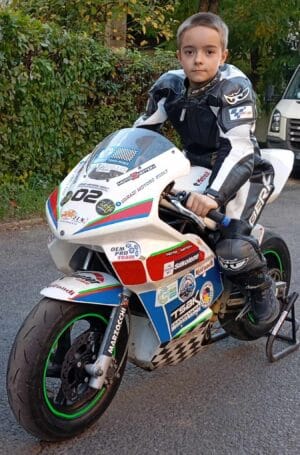 Zsolt Varadi – copilul minune al sporturilor cu motor / Zsolt Varadi – a motorsportok csodagyermeke Zsolt Varadi – copilul minune al sporturilor cu motor / Zsolt Varadi – a motorsportok csodagyermeke