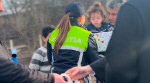 PROIECTUL ,,CADOUL DIN CUTIA DE PANTOFI” ADUCE ZÂMBETE ȘI-N ACEST AN PROIECTUL ,,CADOUL DIN CUTIA DE PANTOFI” ADUCE ZÂMBETE ȘI-N ACEST AN