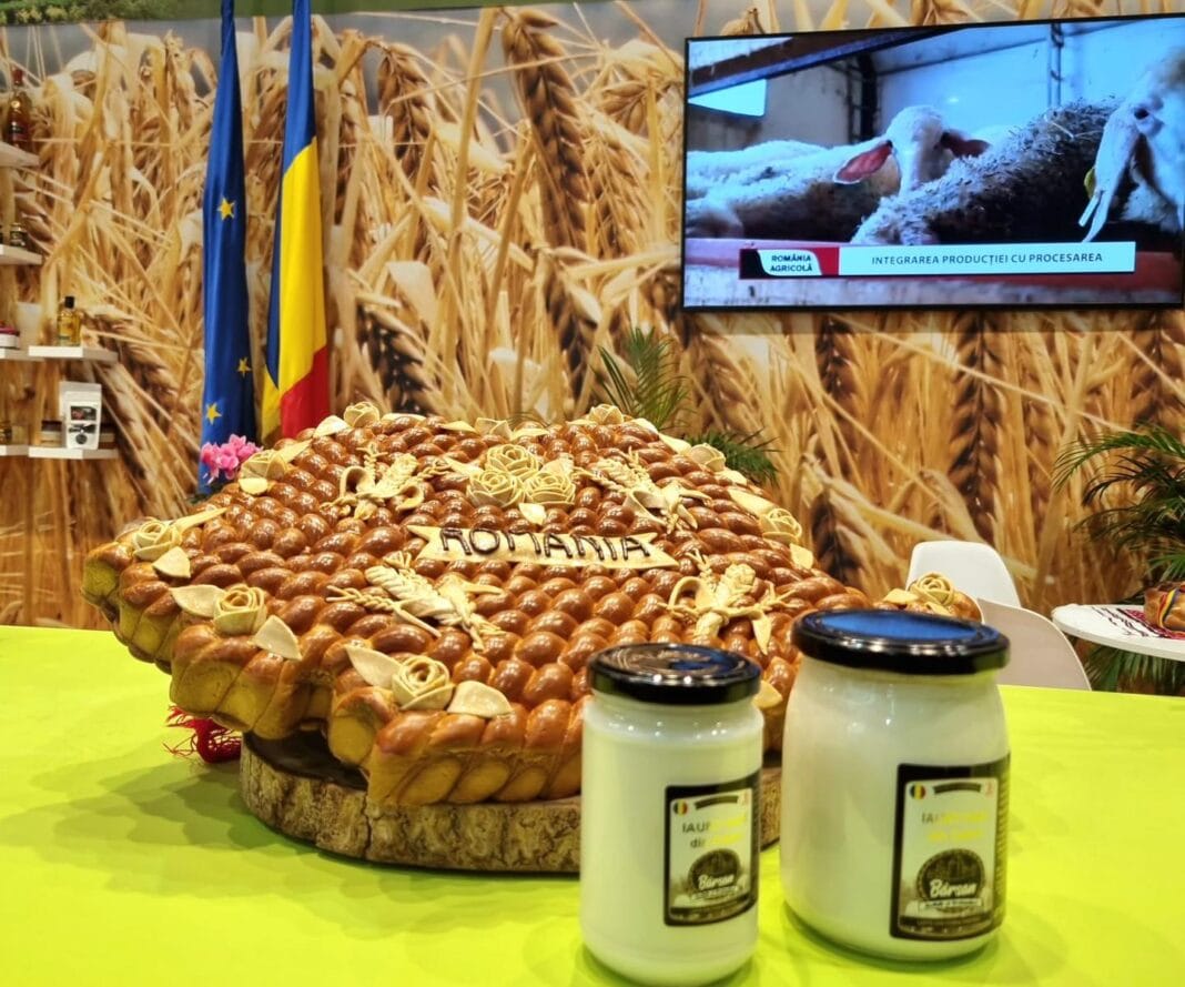 🔸Descoperiți gustul autentic al tradiției din Transilvania! 🐑🥛 🔸Descoperiți gustul autentic al tradiției din Transilvania! 🐑🥛