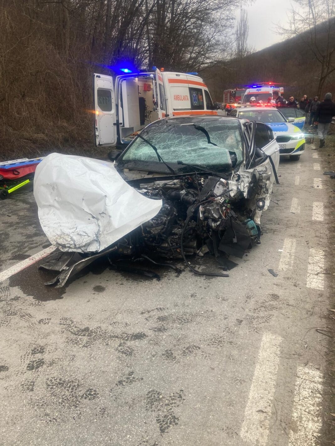 Tanar adus in stare grava la UPU Mures, dupa un accident rutier Tanar adus in stare grava la UPU Mures, dupa un accident rutier