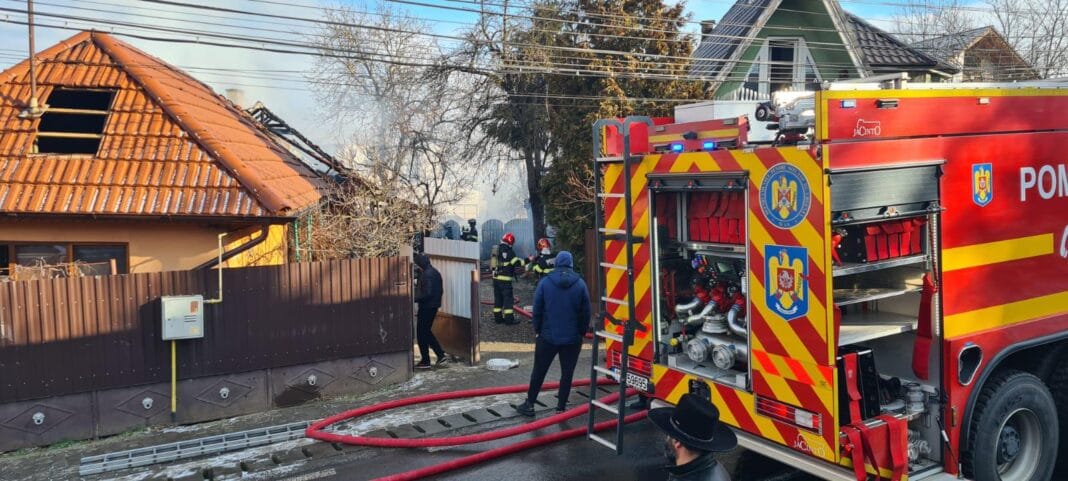 Incendiu la două locuințe în localitatea Sângeorgiu de Mureș Incendiu la două locuințe în localitatea Sângeorgiu de Mureș