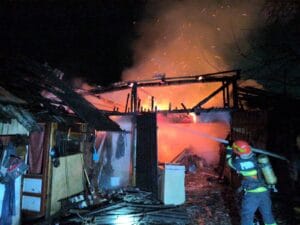 Incendiu ACUM la Filea – intervin 4 echipaje de pompieri si SMURD Incendiu la Rastolita, in aceasta noapte