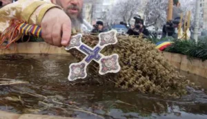 Boboteaza în România: Tradiții Străvechi și Credință Creștină Boboteaza în România: Tradiții Străvechi și Credință Creștină