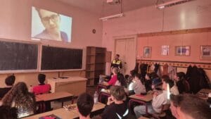 ACTIVITĂȚI EDUCATIV-PREVENTIVE LA COLEGIUL “MIRCEA ELIADE” DIN SIGHIȘOARA, DESFĂȘURATE DE POLIȚIȘTI ACTIVITĂȚI EDUCATIV-PREVENTIVE LA COLEGIUL “MIRCEA ELIADE” DIN SIGHIȘOARA, DESFĂȘURATE DE POLIȚIȘTI