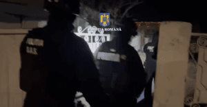 Video: 7 PERCHEZIȚII ÎN MUREȘ, IAȘI ȘI GALAȚI, ÎNTR-UN DOSAR DE EVAZIUNE FISCALĂ Video: 7 PERCHEZIȚII ÎN MUREȘ, IAȘI ȘI GALAȚI, ÎNTR-UN DOSAR DE EVAZIUNE FISCALĂ