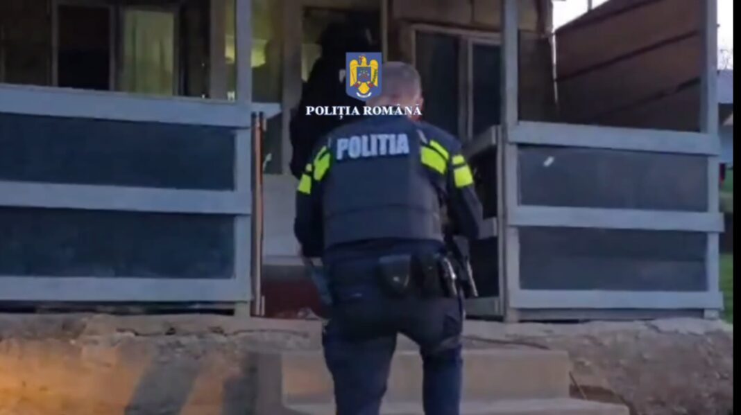 Video: Perchezitii de amploare, dupa o bataie, la Râciu