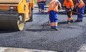 Lucrări de asfaltare în comuna Bereni: Proiect de infrastructură rutieră în derulare Lucrări de asfaltare în comuna Bereni: Proiect de infrastructură rutieră în derulare