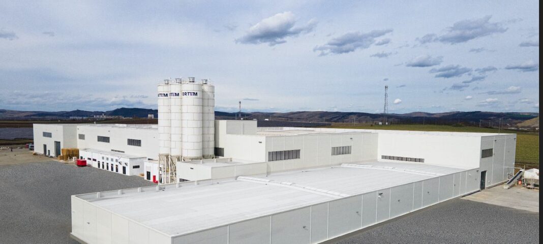 Investiție record în județul Mureș: FORTEM deschide la Iernut cea mai mare fabrică de BCA din Europa