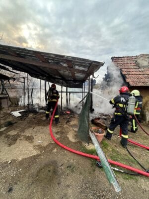 Incendii de proporții în două localități din județul Mureș. Intervenții în desfășurare la Morăreni și Herghelia Incendii de proporții în două localități din județul Mureș. Intervenții în desfășurare la Morăreni și Herghelia
