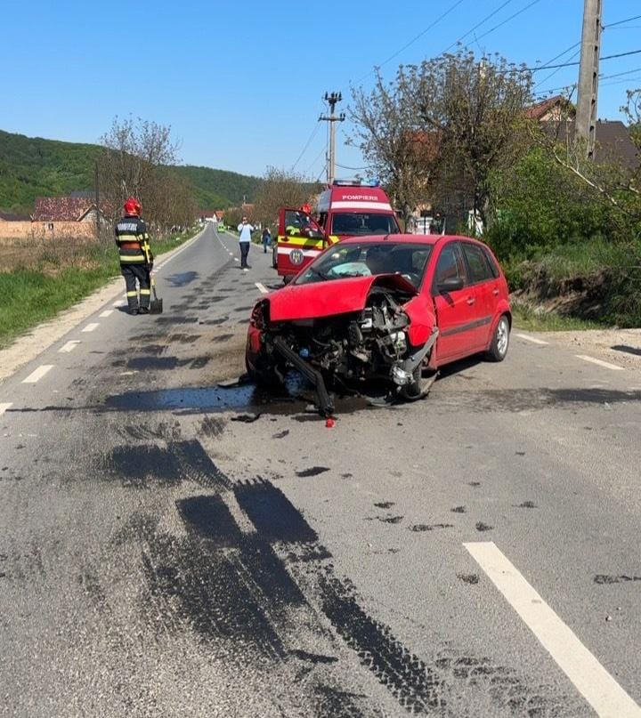 Accident cu 3 victime langa Sighisoara Accident cu 3 victime langa Sighisoara
