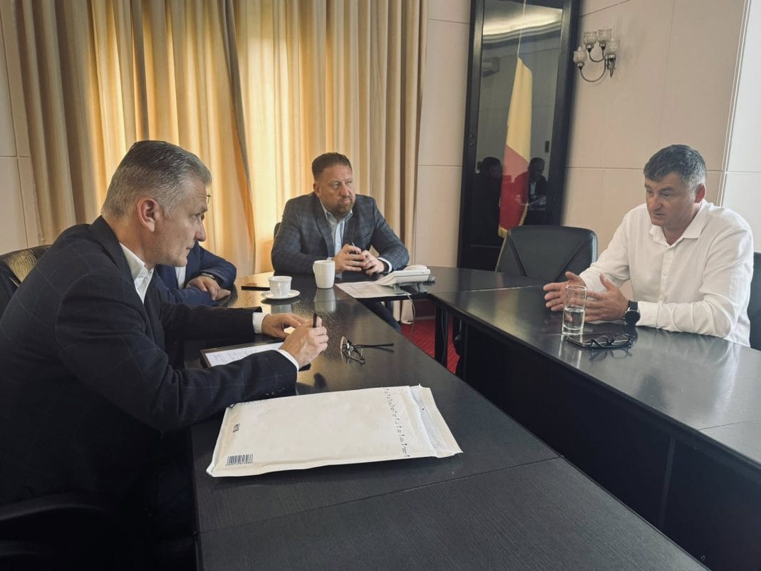 Întâlnire crucială pentru instalarea echipamentelor de desalinizare în Mureș Întâlnire crucială