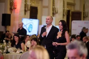 Solidaritate record la cea de-a 25-a ediție a Festivalului Brazilor de Crăciun: Fonduri de peste 1 milion de euro, pentru restabilirea dreptului la educație al copiilor vulnerabilizați de sărăcie Solidaritate record la cea de-a 25-a ediție a Festivalului Brazilor de Crăciun: Fonduri de peste 1 milion de euro, pentru restabilirea dreptului la educație al copiilor vulnerabilizați de sărăcie