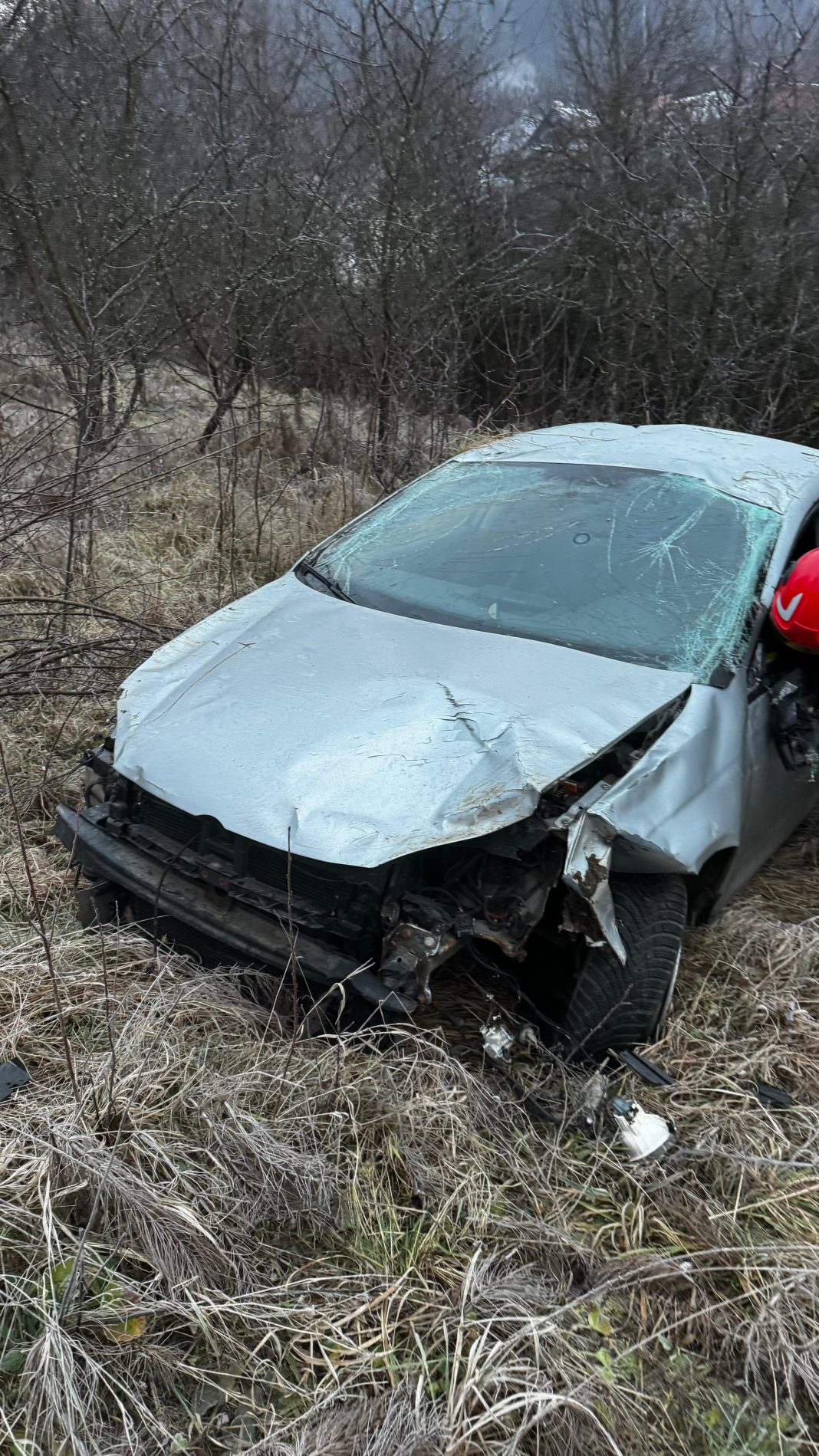 Accident la Sovata – masina cazuta intr-o rapa