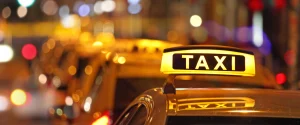 Taximetrist bătut de trei minori, după o cursă refuzată. Scene șocante la ieșirea din Voiniceni Taximetrist bătut de trei minori, după o cursă refuzată. Scene șocante la ieșirea din Voiniceni