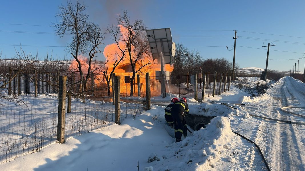 🔥 PANICĂ LA CUCERDEA! INCENDIU LA STAȚIA DE GAZE – POMPIERII AU INTERVENIT DE URGENȚĂ