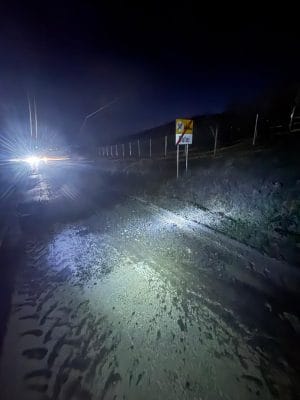 Groapă „reparată” cu o cupă de balast, după accident! Intervenție de mântuială la Zau de Câmpie Groapă „reparată” cu o cupă de balast, după accident! Intervenție de mântuială la Zau de Câmpie