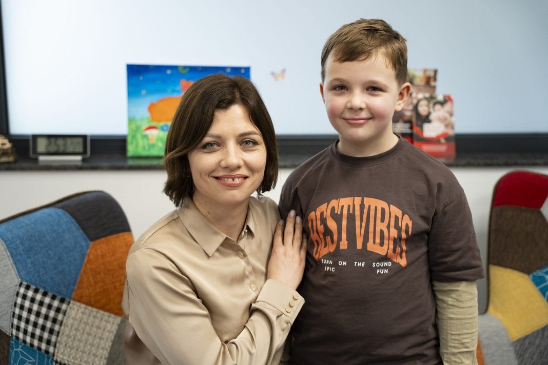 Patru ani de război în Ucraina: Salvați Copiii România derulează campania „Căldură pentru Ucraina”, pentru achiziția de generatoare electrice: școli, spitale, locuințe din Ucraina sunt lăsate în frig și întuneric Patru ani de război în Ucraina: Salvați Copiii România derulează campania „Căldură pentru Ucraina”, pentru achiziția de generatoare electrice: școli, spitale, locuințe din Ucraina sunt lăsate în frig și întuneric