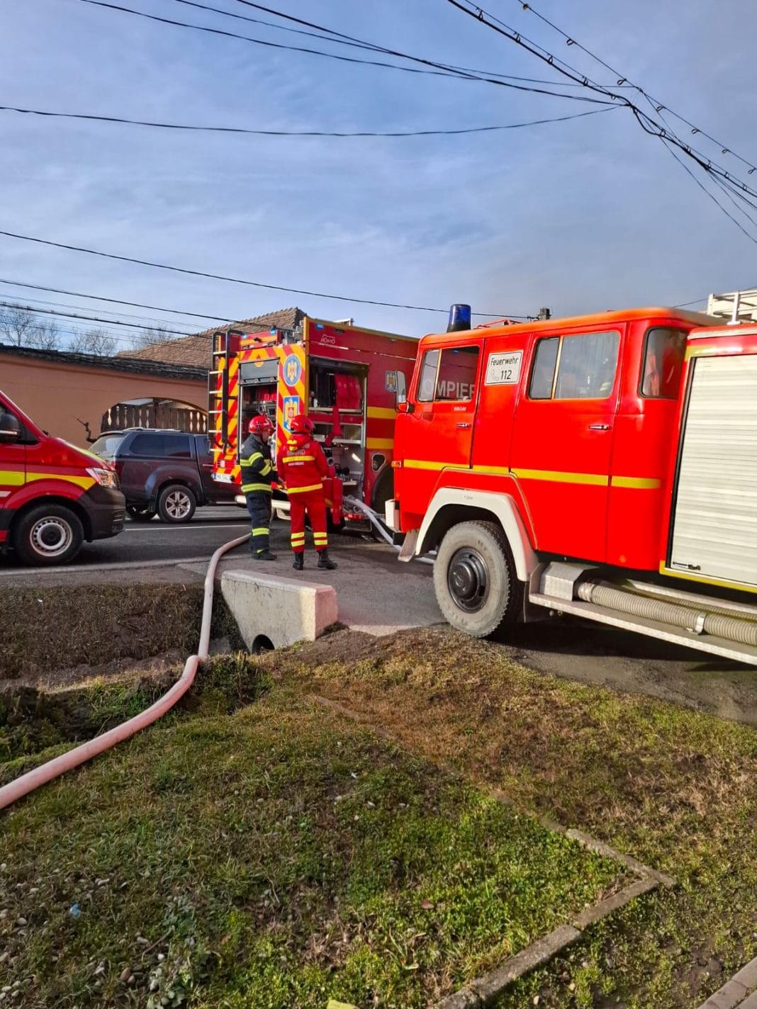 Incendiu la Daneș! Anexe gospodărești și un autoturism, afectate de flăcări Incendiu la Daneș! Anexe gospodărești și un autoturism, afectate de flăcări