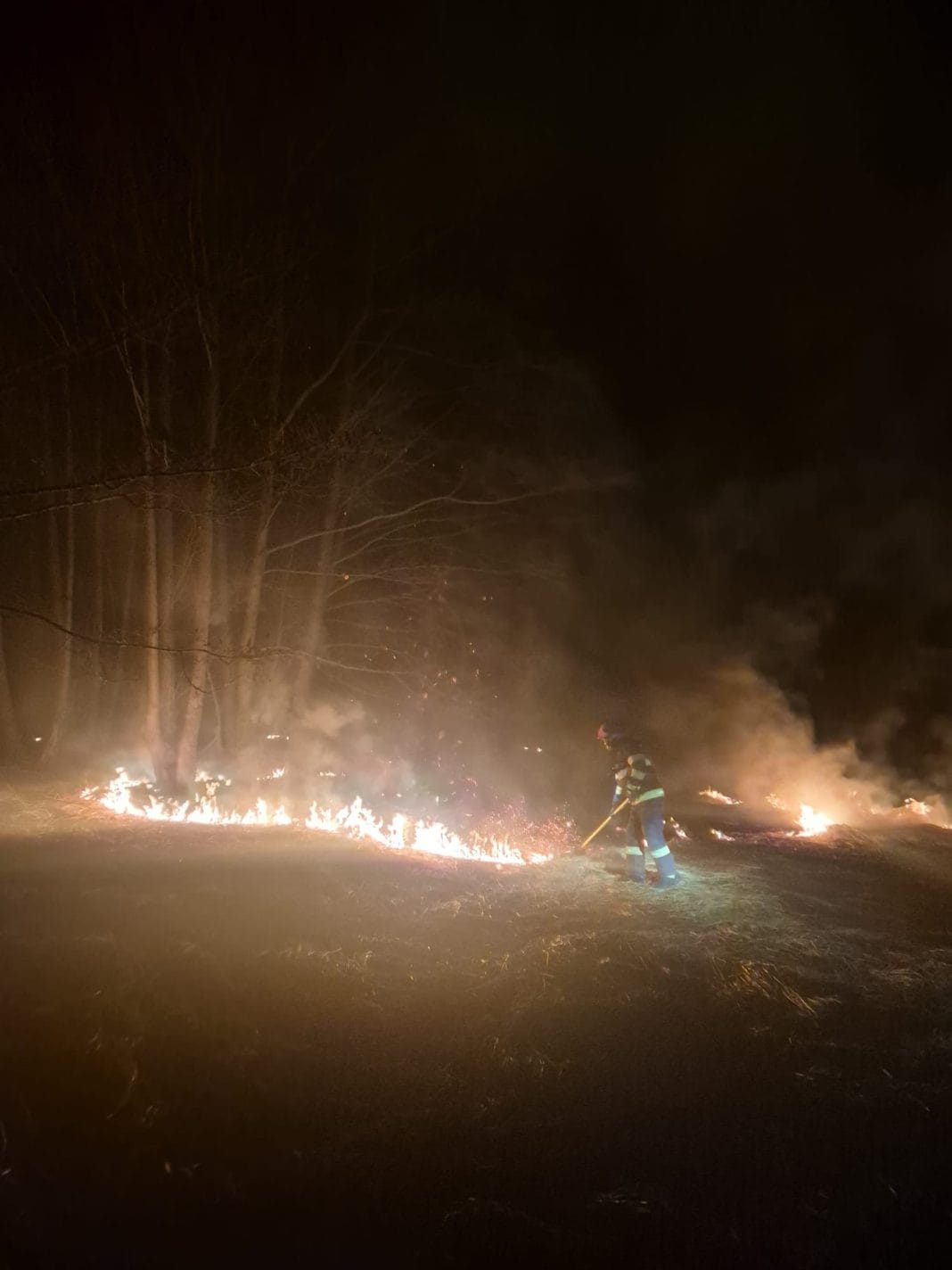 SEARĂ DE FOC ÎN MUREȘ! DOUĂ INCENDII AU PUS POMPIERII PE JAR! SEARĂ DE FOC ÎN MUREȘ! DOUĂ INCENDII AU PUS POMPIERII PE JAR!