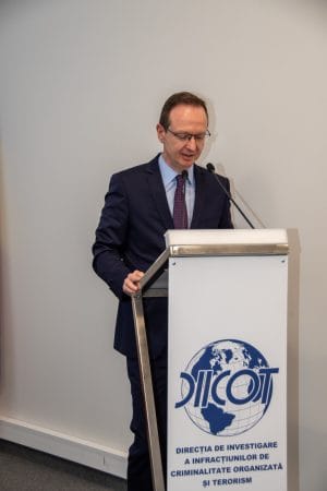 DOSARELE EXPLODEAZĂ, DROGURILE DOMINĂ, IAR REȚELELE SE DIGITALIZEAZĂ: CE ARATĂ RAPORTUL DIICOT PE 2025 DOSARELE EXPLODEAZĂ, DROGURILE DOMINĂ, IAR REȚELELE SE DIGITALIZEAZĂ: CE ARATĂ RAPORTUL DIICOT PE 2025