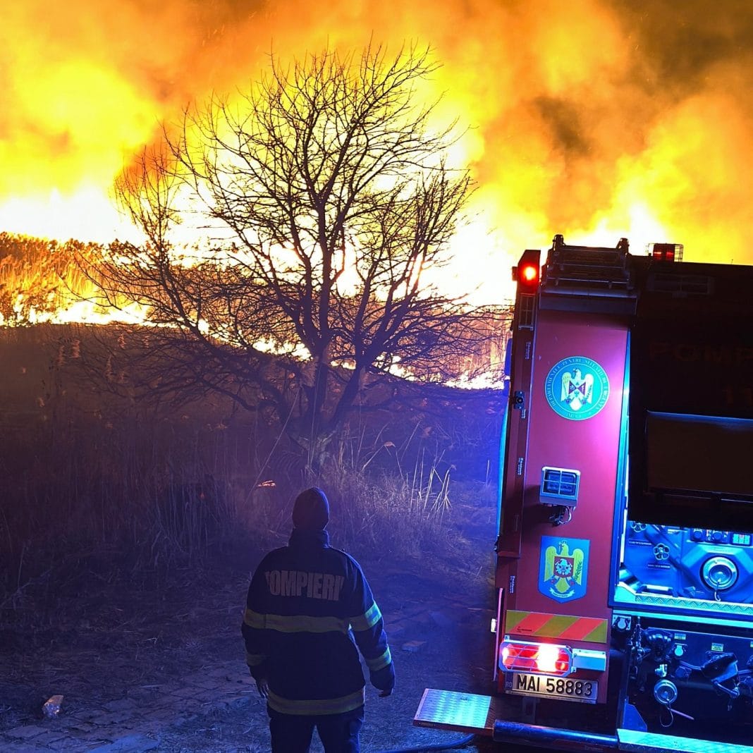 Incendiile de vegetație uscată rămân o realitate pentru comunitatea noastră Incendiile de vegetație uscată rămân o realitate pentru comunitatea noastră