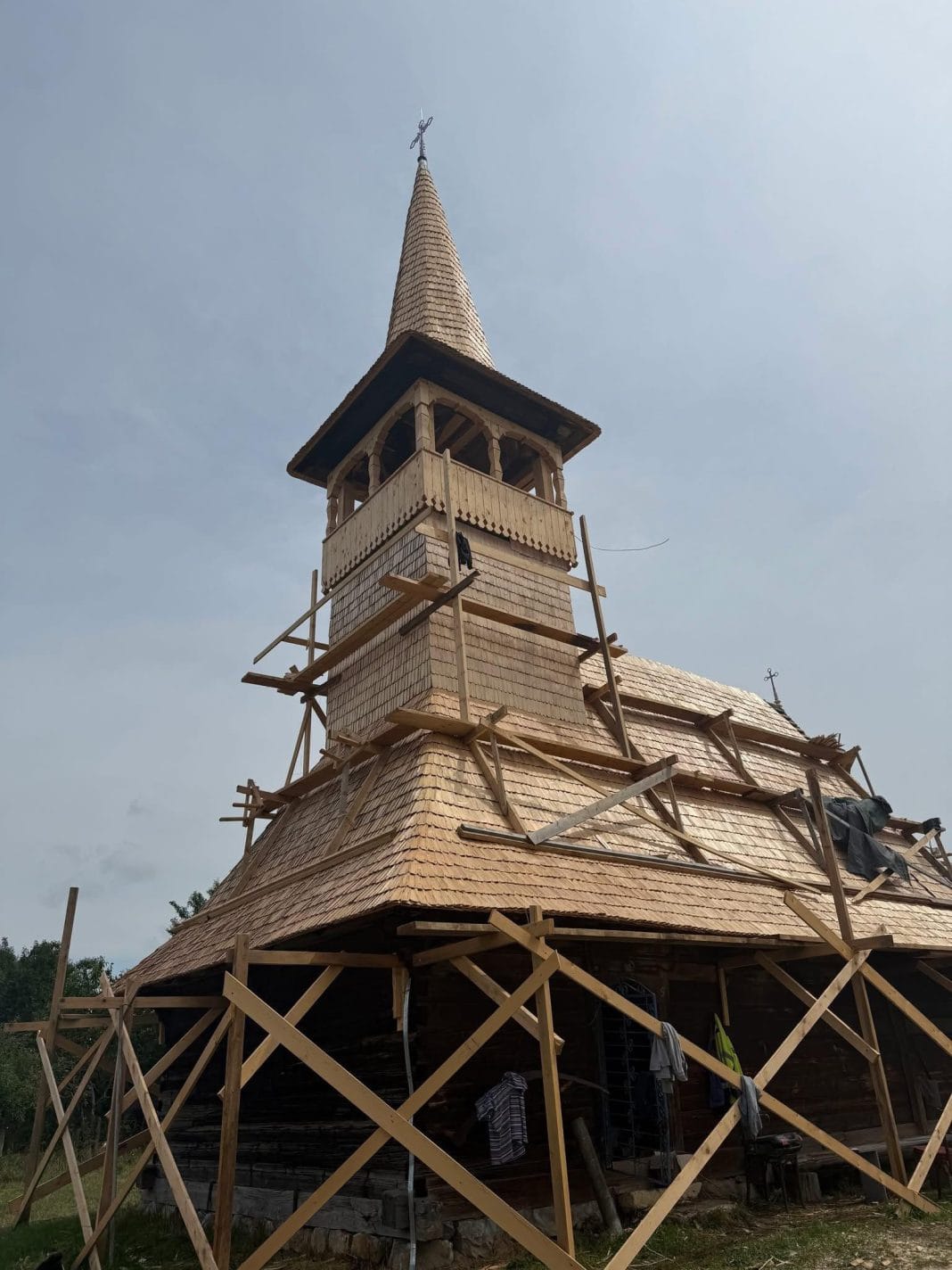 Biserica de lemn din Chețani renaște! Mai lipsesc 80.000 de lei pentru finalizarea monumentului istoric Biserica de lemn din Chețani renaște! Mai lipsesc 80.000 de lei pentru finalizarea monumentului istoric