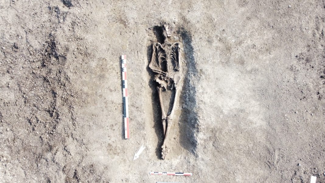 Descoperire șocantă la Cristești! Cimitir roman cu zeci de morminte, inclusiv o groapă comună cu copii, scoasă la lumină după aproape 2.000 de ani Descoperire șocantă la Cristești! Cimitir roman cu zeci de morminte, inclusiv o groapă comună cu copii, scoasă la lumină după aproape 2.000 de ani