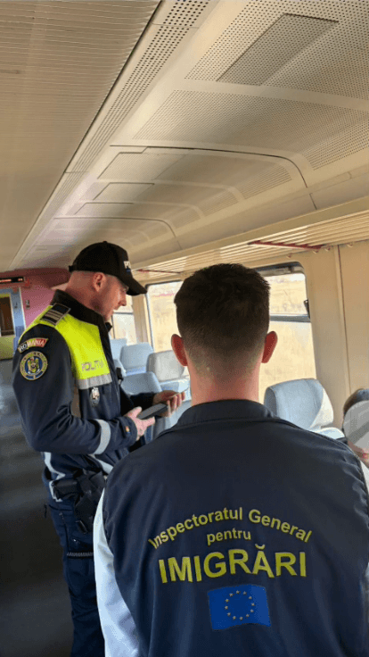 ACȚIUNE A POLIȚIȘTILOR DE TRANSPORTURI PENTRU CREȘTEREA SIGURANȚEI ÎN ZONELE DE TRANSPORT DIN JUDEȚUL MUREȘ ACȚIUNE A POLIȚIȘTILOR DE TRANSPORTURI PENTRU CREȘTEREA SIGURANȚEI ÎN ZONELE DE TRANSPORT DIN JUDEȚUL MUREȘ