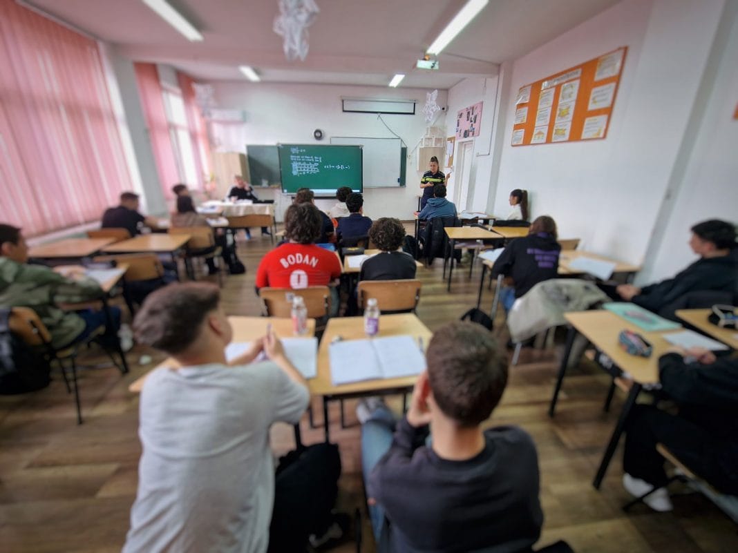 ACTIVITATE DE PREVENIRE A CONSUMULUI DE DROGURI ȘI A VIOLENȚEI, LA COLEGIUL ECONOMIC „TRANSILVANIA” ACTIVITATE DE PREVENIRE A CONSUMULUI DE DROGURI ȘI A VIOLENȚEI, LA COLEGIUL ECONOMIC „TRANSILVANIA”