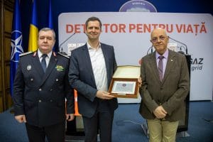 Prevenția salvează vieți: încă 10.000 de detectoare de fum și CO ajung la familiile din România Prevenția salvează vieți: încă 10.000 de detectoare de fum și CO ajung la familiile din România