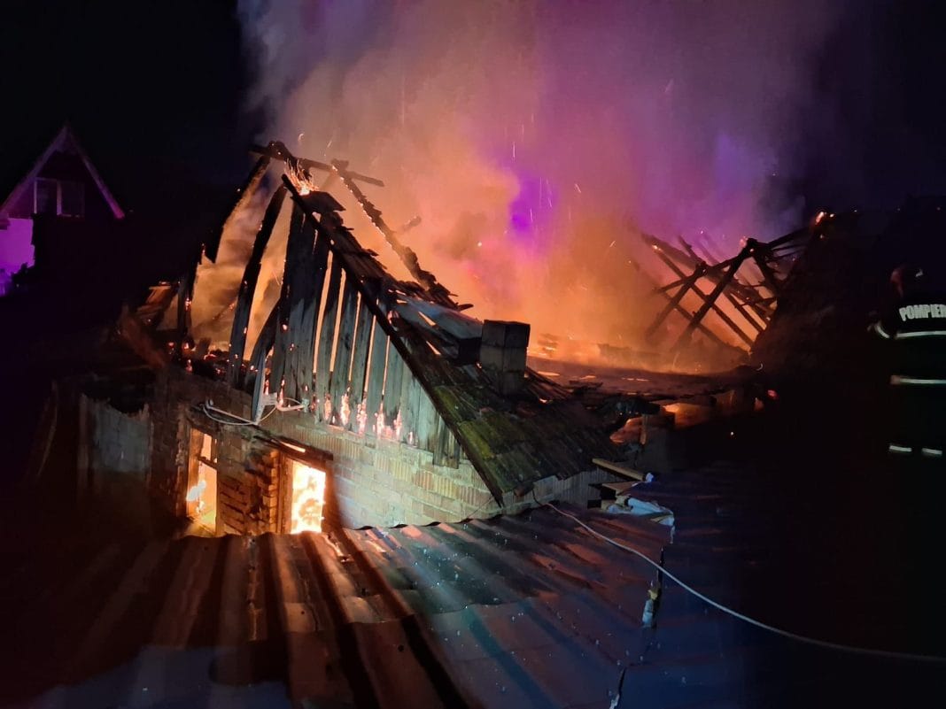Incendii nocturne la Deaj și Răzoare Incendii nocturne la Deaj și Răzoare