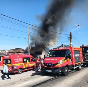 Au întârziat pompierii la incendiul din Sânpaul? Sau mureșenii au filmat înainte să sune la 112? Au întârziat pompierii la incendiul din Sânpaul? Sau mureșenii au filmat înainte să sune la 112?