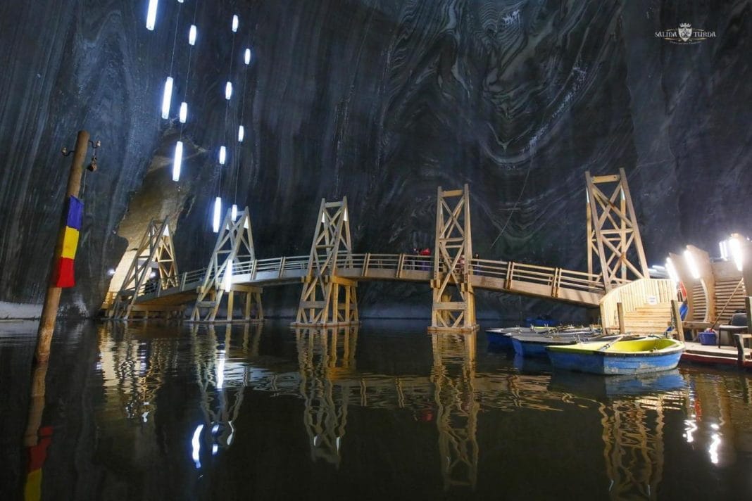Moment de maximă bucurie pentru Salina Turda – Perla turismului din Transilvania nominalizată pentru „Destinația Anului” Moment de maximă bucurie pentru Salina Turda – Perla turismului din Transilvania nominalizată pentru „Destinația Anului”
