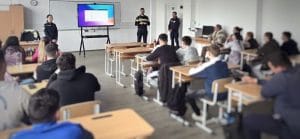 ACȚIUNI DESFĂȘURATE DE POLIȚIȘTI PENTRU SIGURANȚA ELEVILOR ACȚIUNI DESFĂȘURATE DE POLIȚIȘTI PENTRU SIGURANȚA ELEVILOR