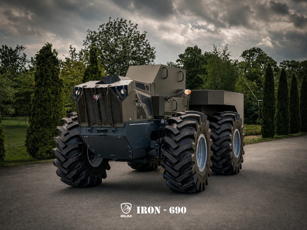 „Bestia” autonomă de la Reghin! IRUM a scos la rampă drona terestră românească ce poate merge singură prin zone de război „Bestia” autonomă de la Reghin! IRUM a scos la rampă drona terestră românească ce poate merge singură prin zone de război