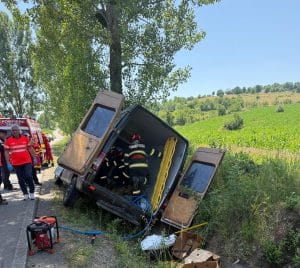 TRAGEDIE pe șosea! Un mort și un rănit grav, transportat cu elicopterul SMURD după un accident cumplit TRAGEDIE pe șosea! Un mort și un rănit grav, transportat cu elicopterul SMURD după un accident cumplit