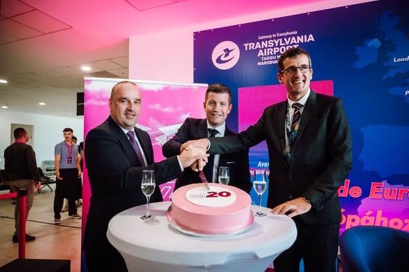 Două aniversări, aceeași poveste de succes! Aeroportul Transilvania și Wizz Air sărbătoresc conectarea Mureșului cu Europa Două aniversări, aceeași poveste de succes! Aeroportul Transilvania și Wizz Air sărbătoresc conectarea Mureșului cu Europa
