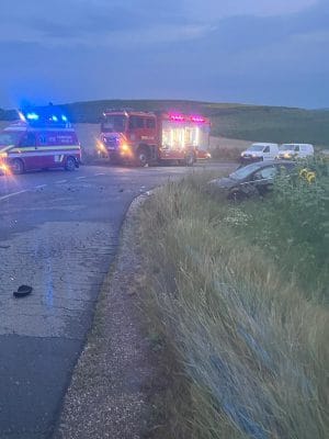 IMPACT VIOLENT între un microbuz și un autoturism! Cinci persoane au fost rănite, iar drumul a fost BLOCAT IMPACT VIOLENT între un microbuz și un autoturism! Cinci persoane au fost rănite, iar drumul a fost BLOCAT