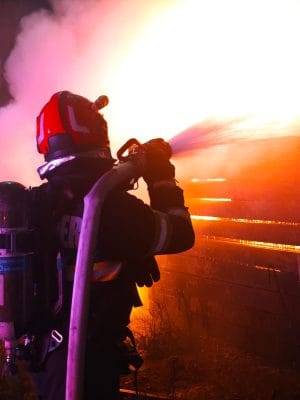 S-a aflat cine a incendiat traversele de lângă Gara Târgu Mureș! Prejudiciu uriaș după focul care a mistuit zeci de elemente de cale ferată S-a aflat cine a incendiat traversele de lângă Gara Târgu Mureș! Prejudiciu uriaș după focul care a mistuit zeci de elemente de cale ferată