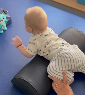 Kinetoterapia pediatrică îi ajută pe copii să crească mari Kinetoterapie pediatrică